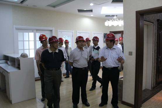 青海省經(jīng)濟(jì)委員會黨組書記、主任，省國資委  黨委副書記、副主任吳海昆實(shí)地考察物產(chǎn)集團(tuán)重點(diǎn)項目