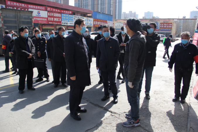 省委常委、西寧市委書記王曉同志赴物產(chǎn)三建汽配市場督導疫情防控暨復(fù)工復(fù)業(yè)工作