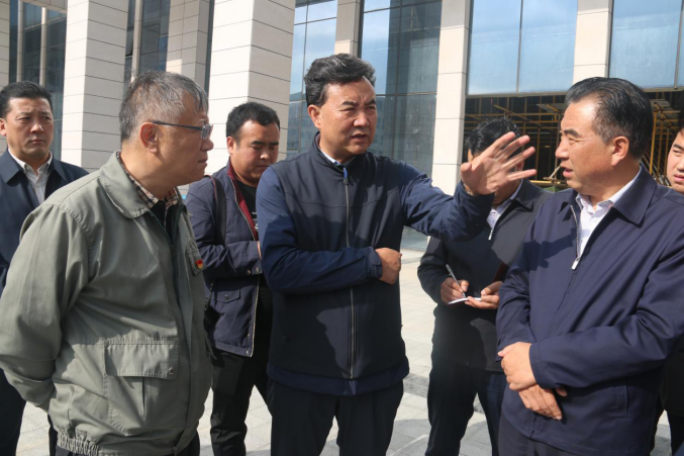 省人大常委會副主任、海東市委書記鳥成云專題調(diào)研曹家堡保稅物流園